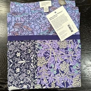 NWT Metropolitan Museum of Art William Morris Oblong Silk Scarf